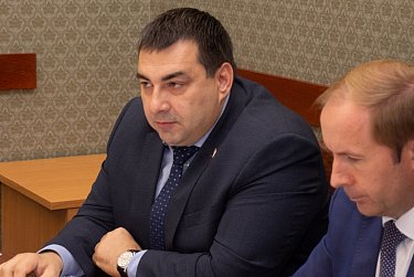 Оклады специалистам по опеке и попечительству планируется повысить